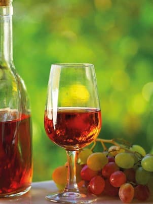 Rosé wine for the aperitif